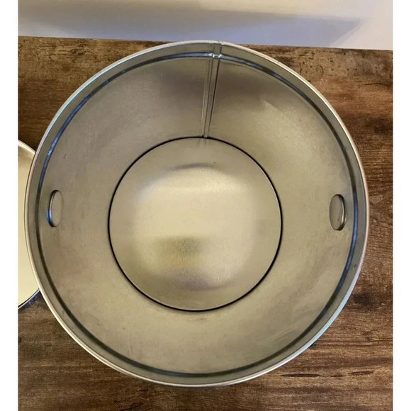 Garrett Popcorn 7" Tin - Chicago Tradition Since 1949 - Collectible Empty Tin - Picture 6 of 8